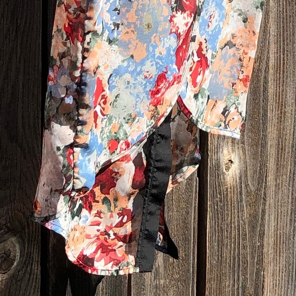 Mauve floral sleeveless top size large - Picture 11 of 16